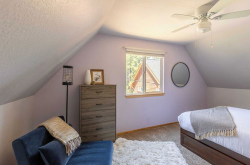 Photo 17 - Sweet Pine Deck + Hot Tub, Cozy Modern Interior Close to Ski Resort