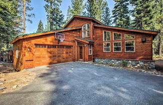 Photo 1 - Moosetrack by Avantstay Cozy Cabin In The Of Tahoe Donner w/ Hot Tub