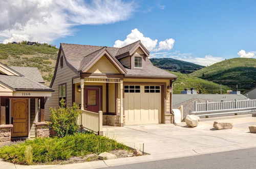 Photo 18 - KBM Resorts: 3-bedroom Home Walk to Park City Mountain Shuttle to Main Street