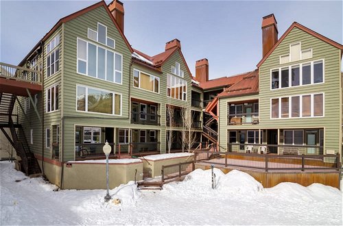 Photo 3 - Etta Place 1 by Avantstay Ski In/ Ski Out Unit w/ Views of the Slopes