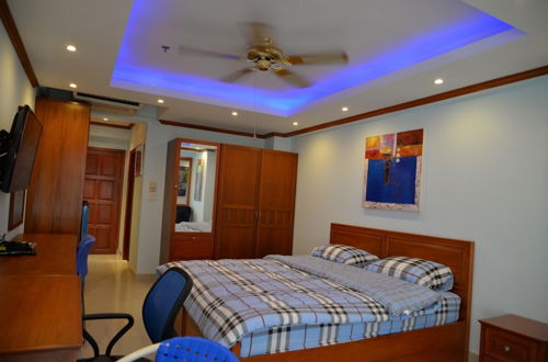 Photo 2 - Jomtien Beach Condo 5th Floor Studio Apartment