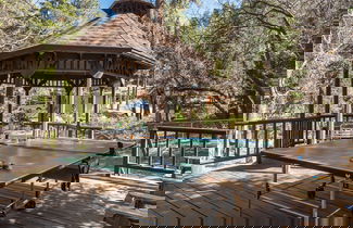 Photo 3 - Turtlebear by Avantstay Stunning Character Cabin w/ Entertainers Patio & Table Tennis!