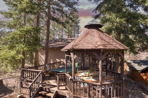 Photo 22 - Turtlebear by Avantstay Stunning Character Cabin w/ Entertainers Patio & Table Tennis