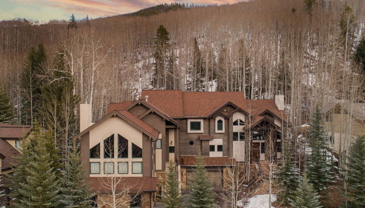 Photo 1 - Highline by Avantstay Breathtaking Mountain Home w/ Hot Tub & Views