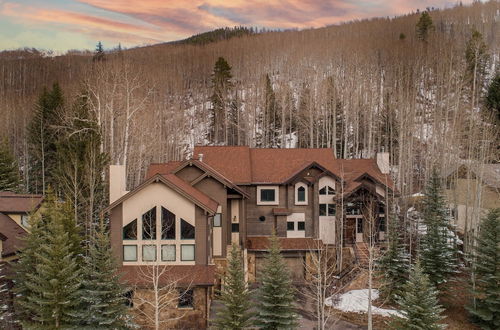 Photo 1 - Highline by Avantstay Breathtaking Mountain Home w/ Hot Tub & Views