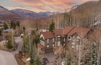 Foto 2 - Highline by Avantstay Breathtaking Mountain Home w/ Hot Tub & Views