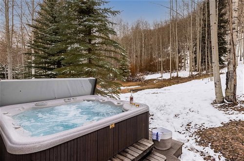 Photo 28 - Highline by Avantstay Breathtaking Mountain Home w/ Hot Tub & Views
