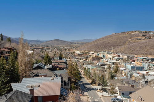 Photo 22 - Silver Star by Avantstay Ideal Park City Location Close to Slopes Hot Tub