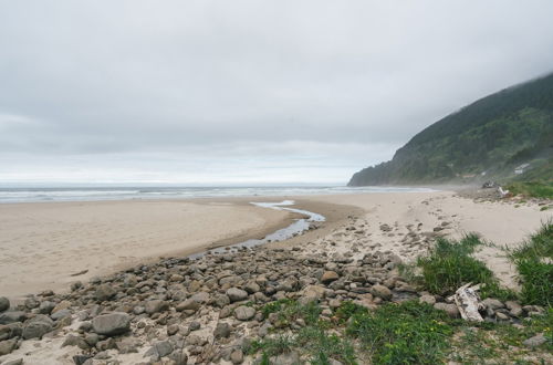 Foto 4 - The Purcell House by Avantstay Surrounded in Lush Greenery w/ Large Yard & Ocean Views