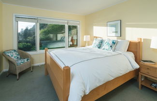 Foto 3 - The Purcell House by Avantstay Surrounded in Lush Greenery w/ Large Yard & Ocean Views