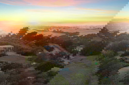 Photo 57 - Olive Ranch by Avantstay Enjoy Sunsets Over the Valley 4.5 Acre Ranch Home