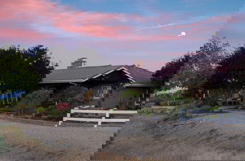 Photo 48 - Olive Ranch by Avantstay Enjoy Sunsets Over the Valley 4.5 Acre Ranch Home