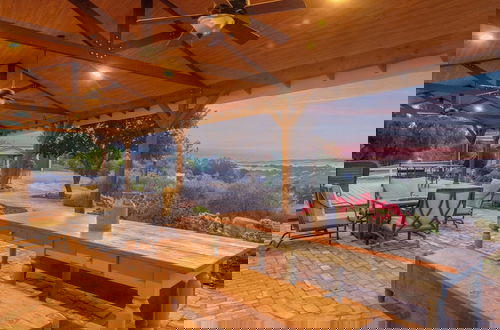 Photo 41 - Olive Ranch by Avantstay Enjoy Sunsets Over the Valley 4.5 Acre Ranch Home