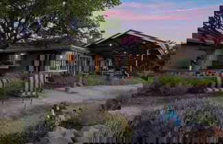 Photo 2 - Olive Ranch by Avantstay Enjoy Sunsets Over the Valley 4.5 Acre Ranch Home