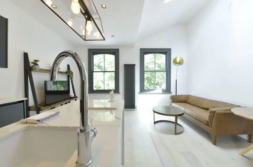 Photo 40 - Contemporary 2 Bedroom Apartment on Columbia Road