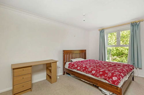 Photo 2 - Charming 2 Bedroom Home in South London With Garden