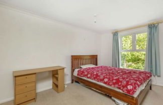 Photo 2 - Charming 2 Bedroom Home in South London With Garden