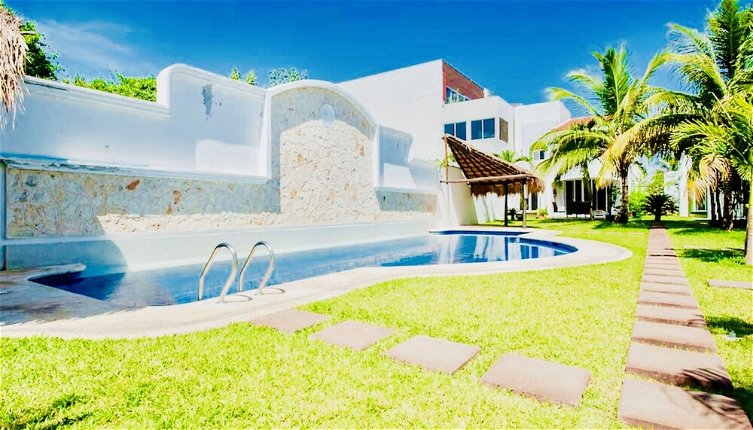 Photo 1 - Gorgeous 22 People Villa With Pool Playacar Phase 2