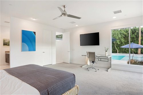 Photo 9 - Polo Villa 7 by Avantstay Features Entertainer's Backyard + Game Room 260316 5 Bedrooms