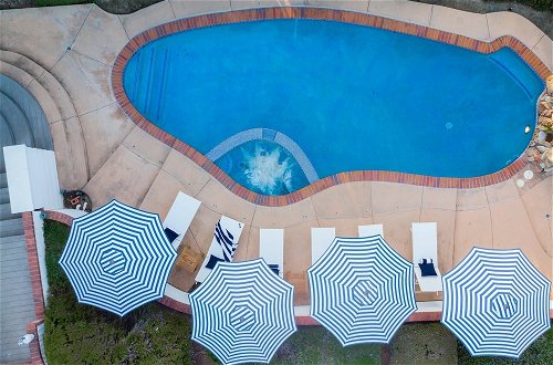 Foto 27 - Romero by Avantstay Stunning Villa Close to Beach w/ Pool & Spa