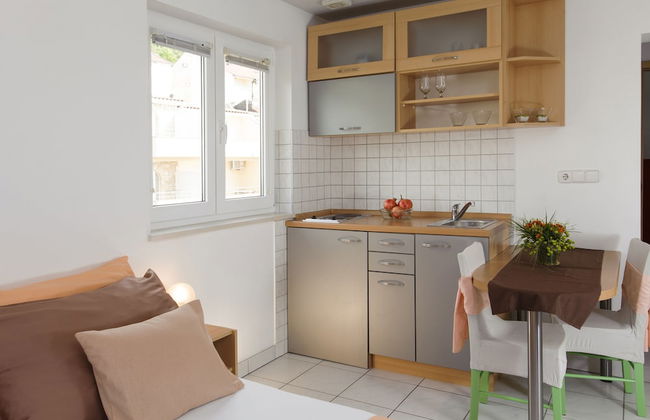 Room in Apartment - Cozy Studio Apartment for 2 - Foto 6