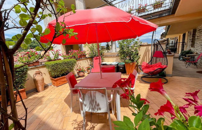 Central Spoleto Apartment With Large Sunny Terrace With Views - Foto 36