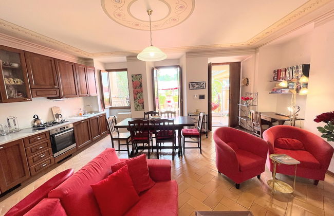 Central Spoleto Apartment With Large Sunny Terrace With Views - Foto 23