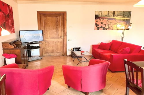 Foto 14 - Sunny Apartment, in the Historic Centre of Spoleto With Large Terrace