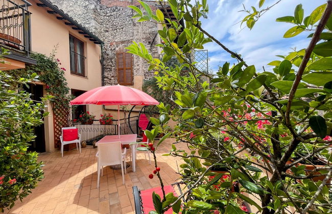 Central Spoleto Apartment With Large Sunny Terrace With Views - Foto 47