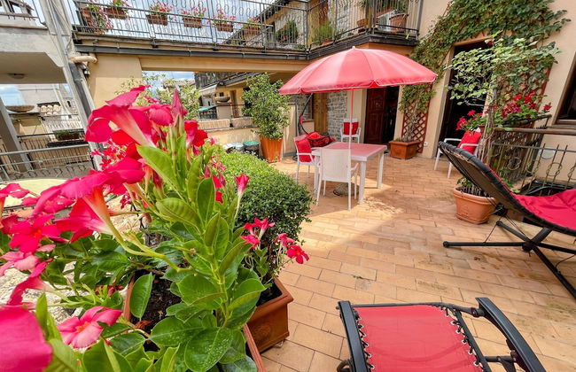 Central Spoleto Apartment With Large Sunny Terrace With Views - Foto 45