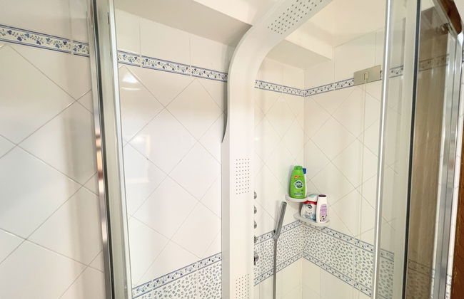 Central Spoleto Apartment With Large Sunny Terrace With Views - Foto 16