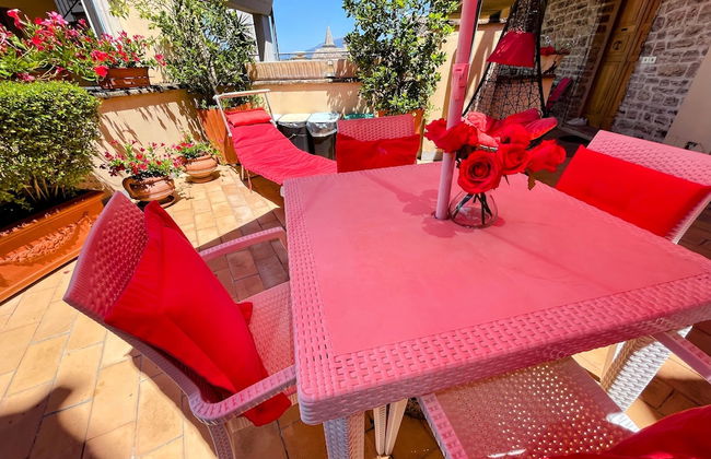 Central Spoleto Apartment With Large Sunny Terrace With Views - Foto 40