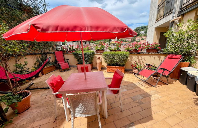 Central Spoleto Apartment With Large Sunny Terrace With Views - Foto 48