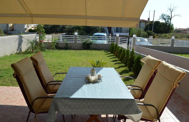 Inviting 2-bed Apartment in Nikiti, Greece - Foto 1