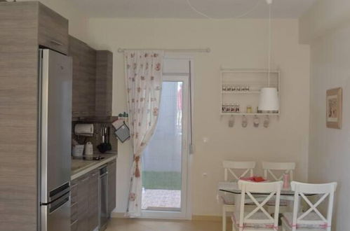 Foto 13 - Inviting 2-bed Apartment in Nikiti, Greece