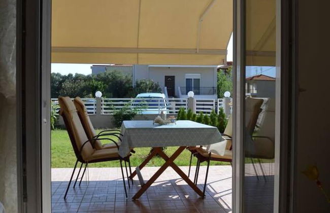 Inviting 2-bed Apartment in Nikiti, Greece - Foto 17