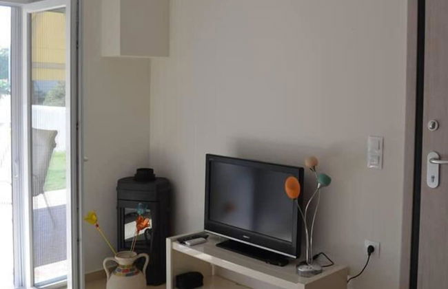 Inviting 2-bed Apartment in Nikiti, Greece - Foto 13