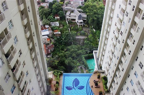 Foto 16 - Fabulous 1BR Apartment @ Parahyangan Residence