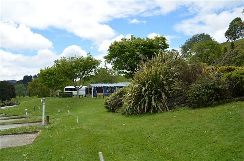 Foto 49 - Waitomo Top 10 Holiday Park