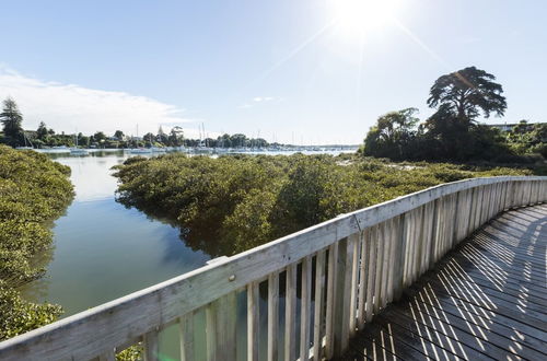 Photo 16 - Harbour and Coastal 3 Bedroom Home With Path Views