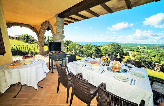 Villa on top of a Hill With an Enchanting View of Lake Bolsena - Photo 17