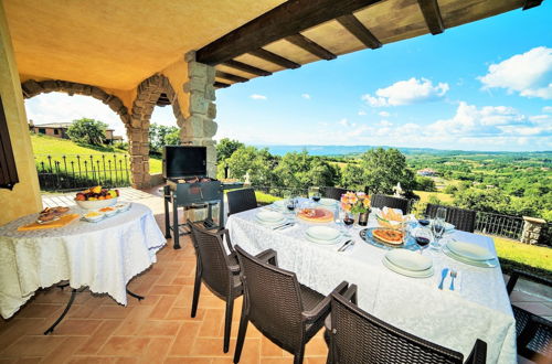 Foto 17 - Villa on top of a Hill With an Enchanting View of Lake Bolsena