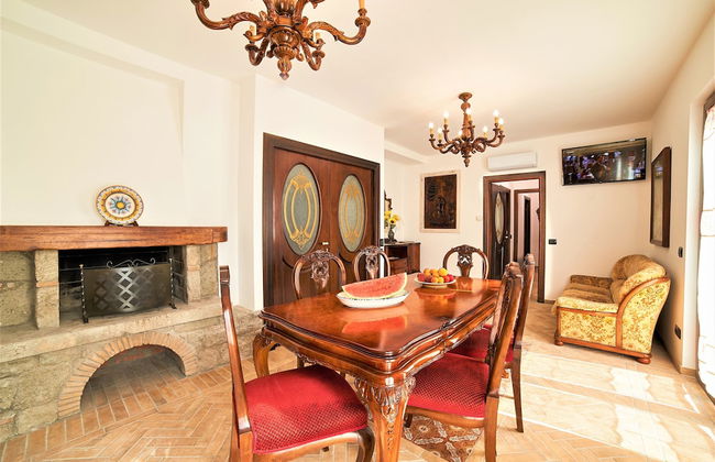 Villa on top of a Hill With an Enchanting View of Lake Bolsena - Photo 16