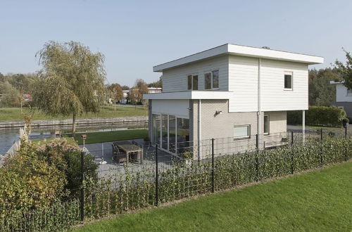 Photo 37 - Peaceful Holiday Home in Zeewolde With Sauna