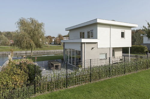 Photo 1 - Peaceful Holiday Home in Zeewolde With Sauna