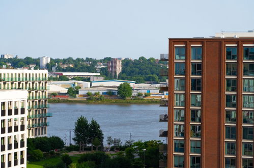 Photo 13 - Luxury 1-bed Apartment With River and City View