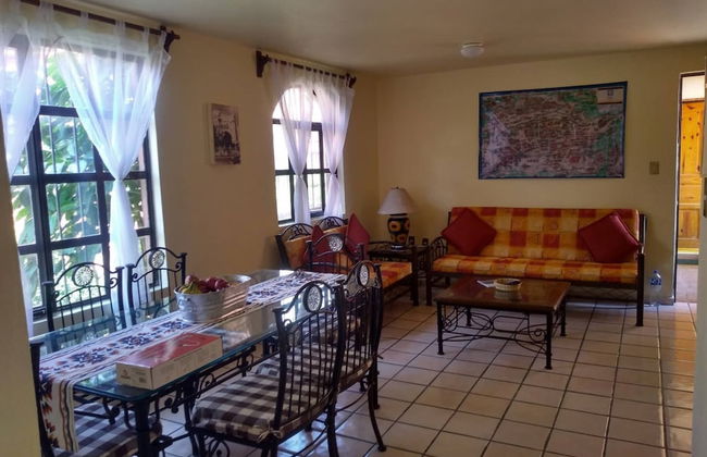 Departamento Ubicación, Cómodo, Estacionamiento - Photo 1
