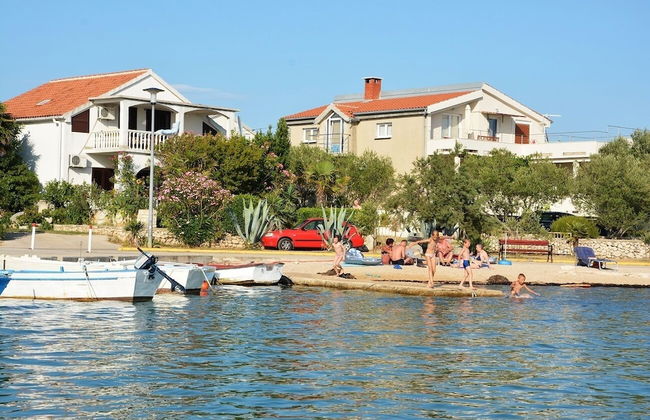 Charming Apartment in Vrsi Mulo, Great Place in Dalmatia for Family Vacation - Foto 2