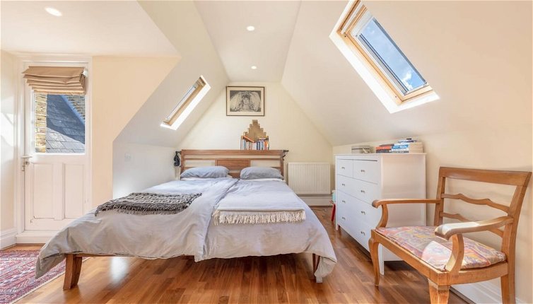 Foto 1 - Stunning 3 Bedroom Apartment in Trendy Chalk Farm