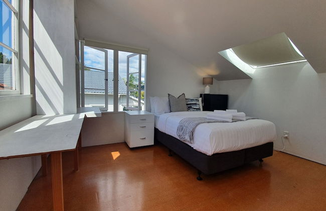 Bright and Modern Oasis in Kingsland - Photo 7